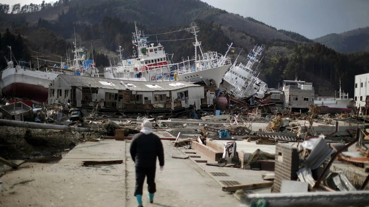 Землетрясение в 11 году. ЦУНАМИ на острове Хонсю. ЦУНАМИ на Северо востоке Японии.