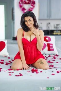 Roxie Sinner sexy for Valentine's day - Titty Attack Big Boobs Alert