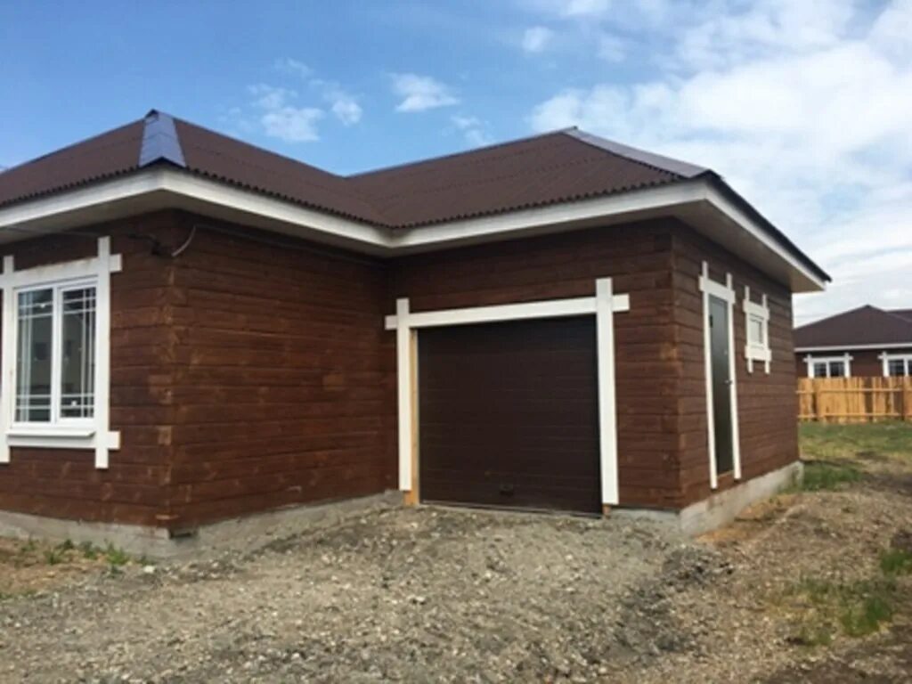 Частный дом иркутск. Авито иркутская. Дом в баклашах. Грановщина иркутская область фото. Дом в хомутово с гаражом.