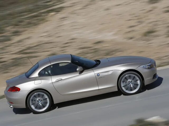 Соконюшенники оценят: М-бампер и черный салон! BMW Z4 (E85), 2,5 л, 2003 года