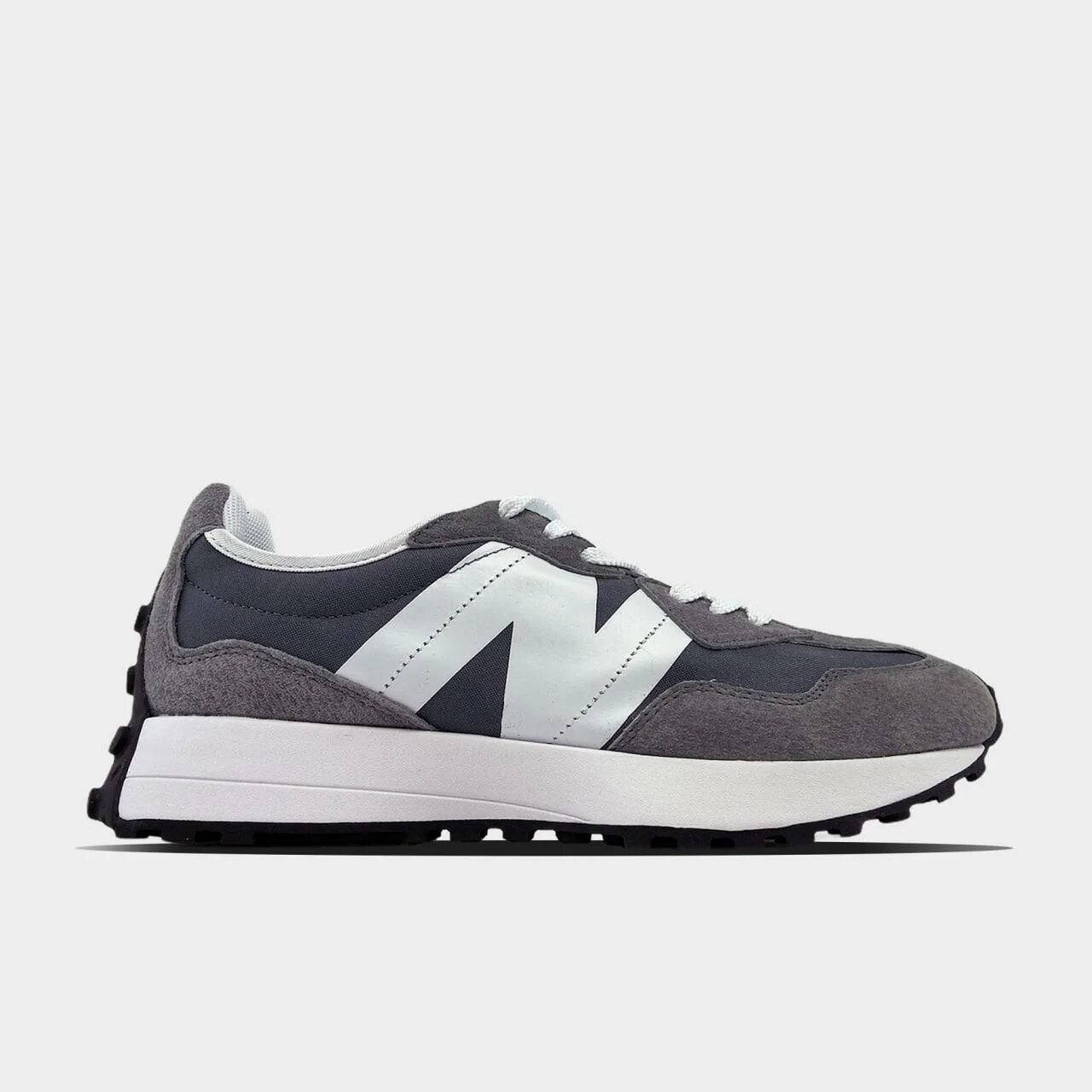 Мужские кроссовки 327. Кроссовки New Balance 327. NB 327 Grey Black. New Balance 327 Grey. New Balance 327 мужские.