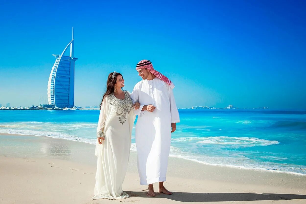 Зарегистрироваться дубай. Объединенные арабские эмираты (ОАЭ). Пара в ОАЭ. Свадьба в ОАЭ.