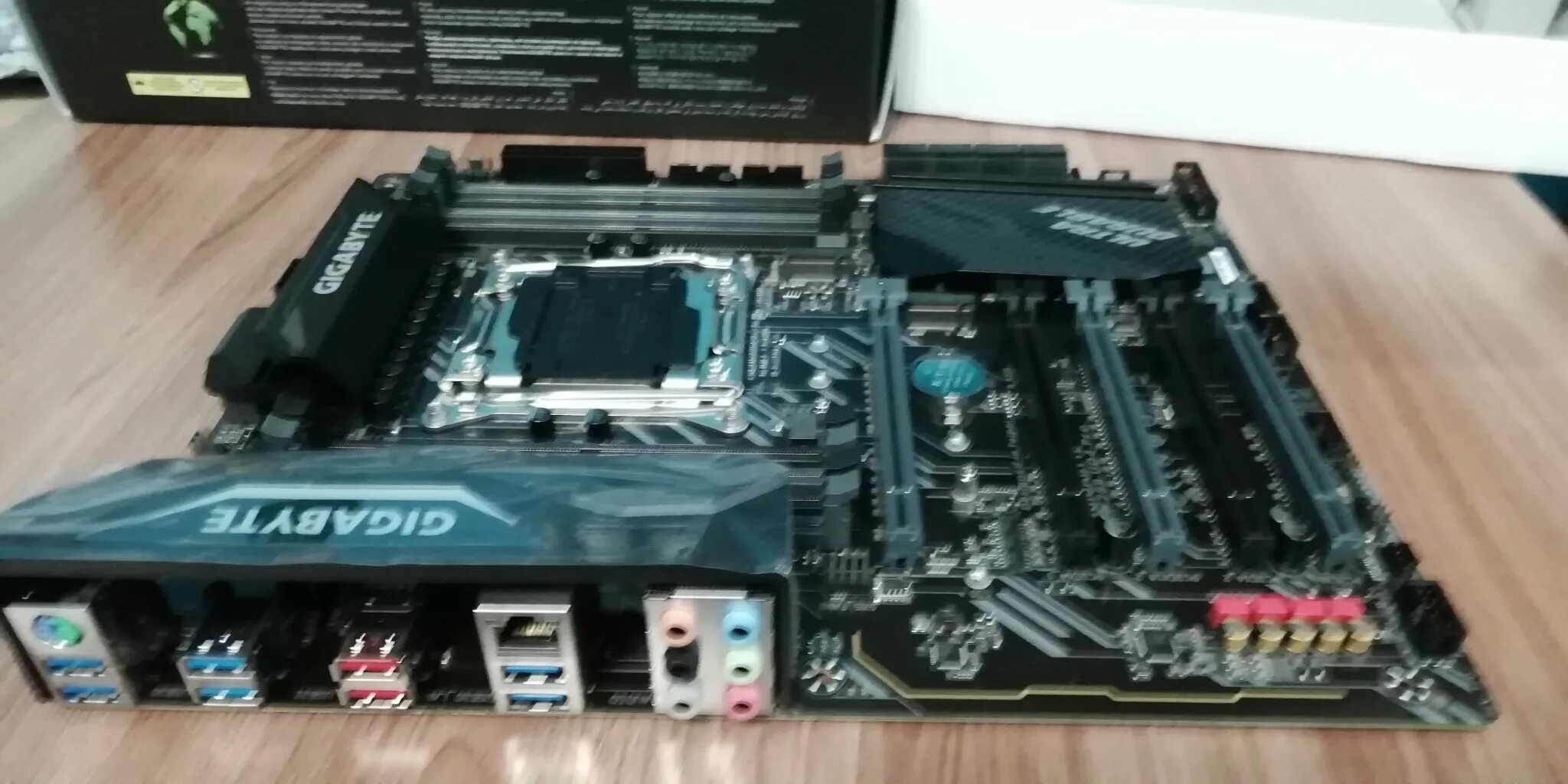 Материнская плата gigabyte x299 ud4. Материнская плата lga 2066. X299 ud4 pro. Gigabyte x299 ud4 pro внешние порты. Gigabyte x299 ud4.