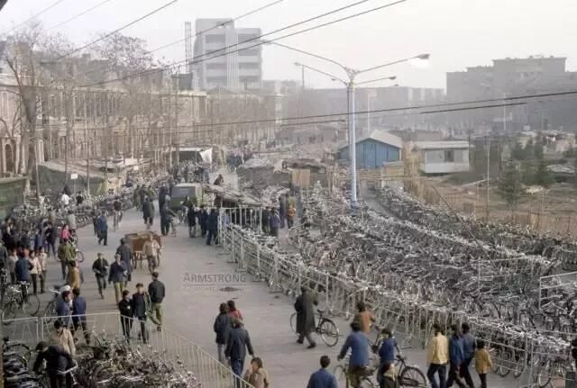 Гонконг 1970. Китай в 90 годы. Китай в 90 годы. Пекин в 90-е годы. Благовещенск 90е годы.