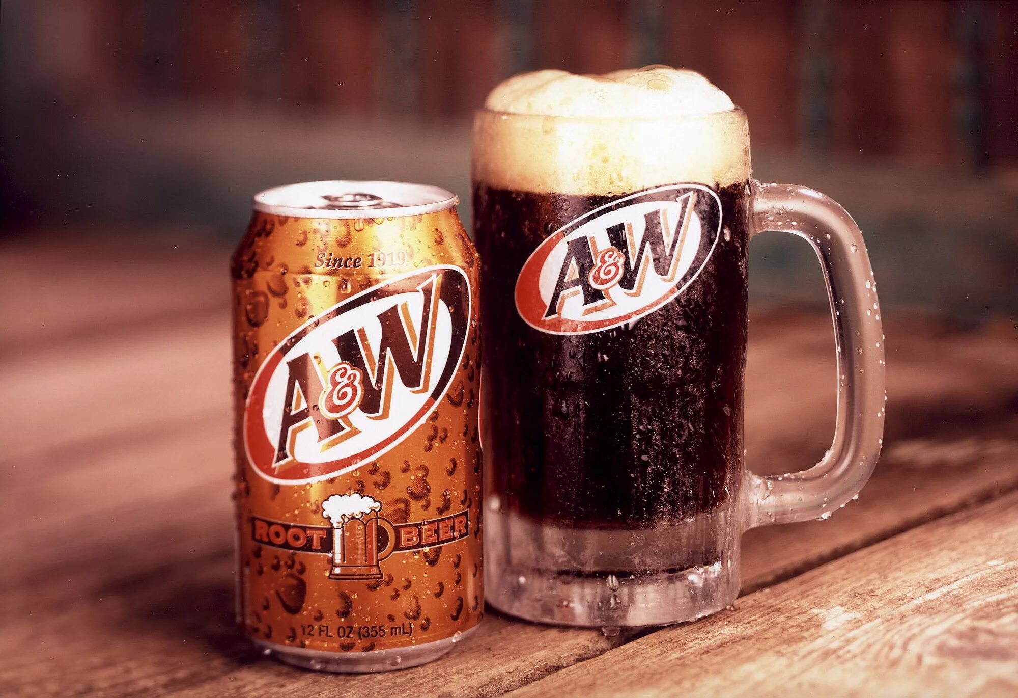 Корневое пиво. Пиво a&w root Beer. Пиво рутбир. Рутбир напиток.