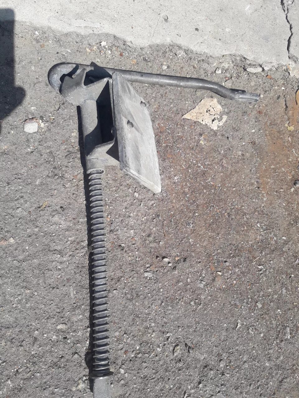 Браконьерская снасть багрилка. Браконьерская снасть багрилка. Кольцо на корюшку. Блесна на корюшку зубатку. Елочка на корюшку.