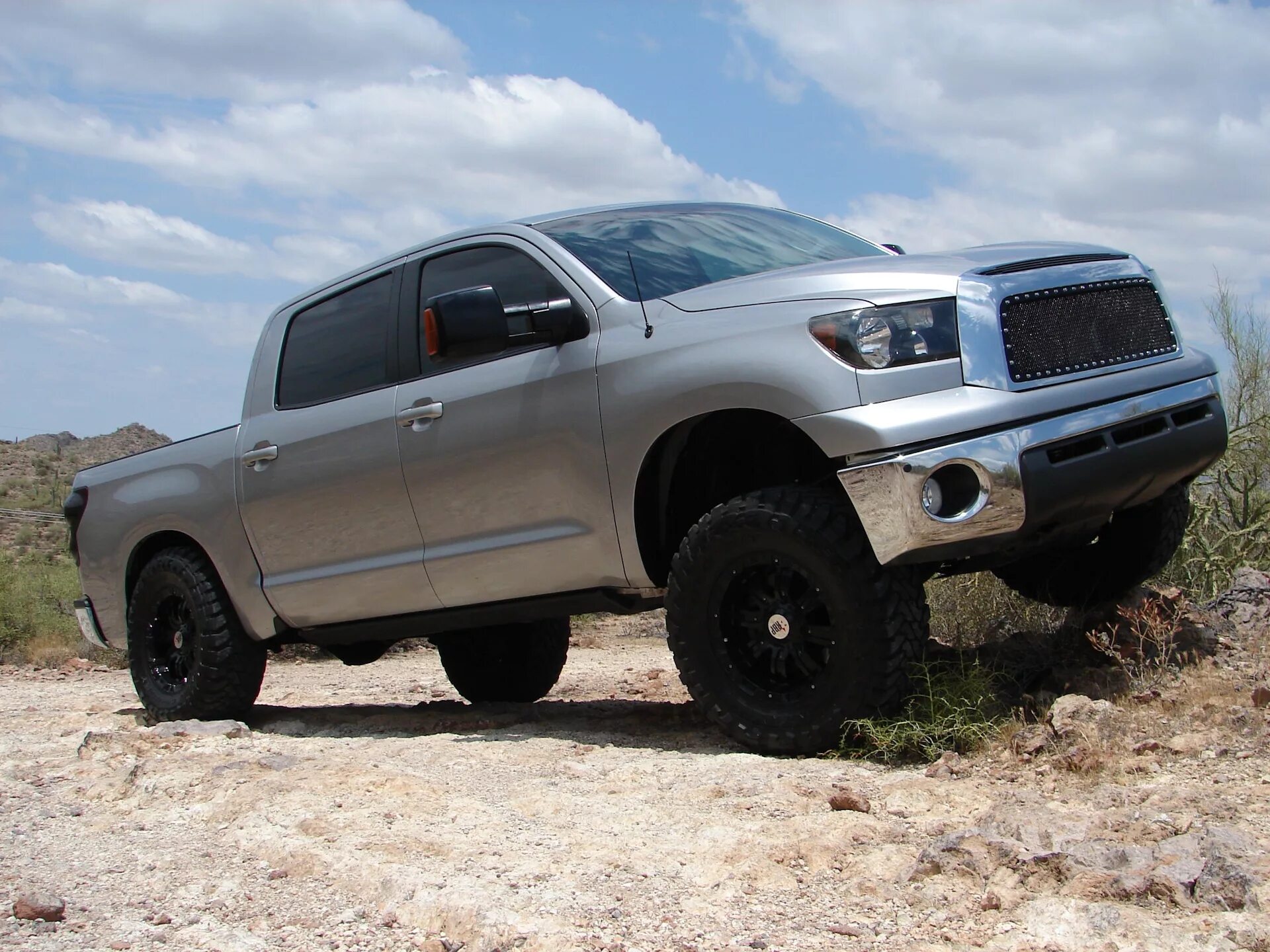 Toyota Tundra 2008. Toyota Tundra 2. Toyota Tundra 1. Тойота тундра 2010. Р 2 тундра