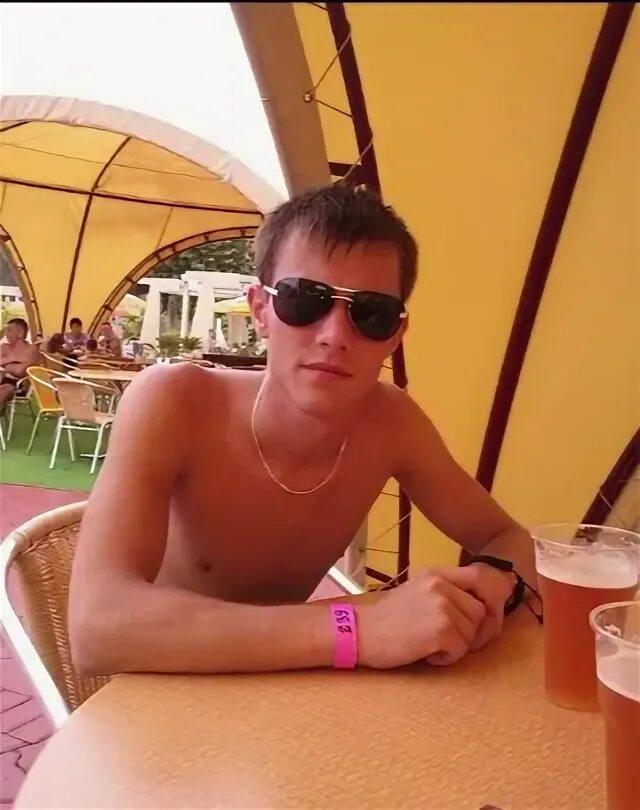 Павел отдельнов фото. Павел майков. Павел майков пчела. Павелы. Павелы.