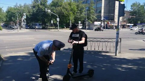 Детям запретили ездить на электросамокатах