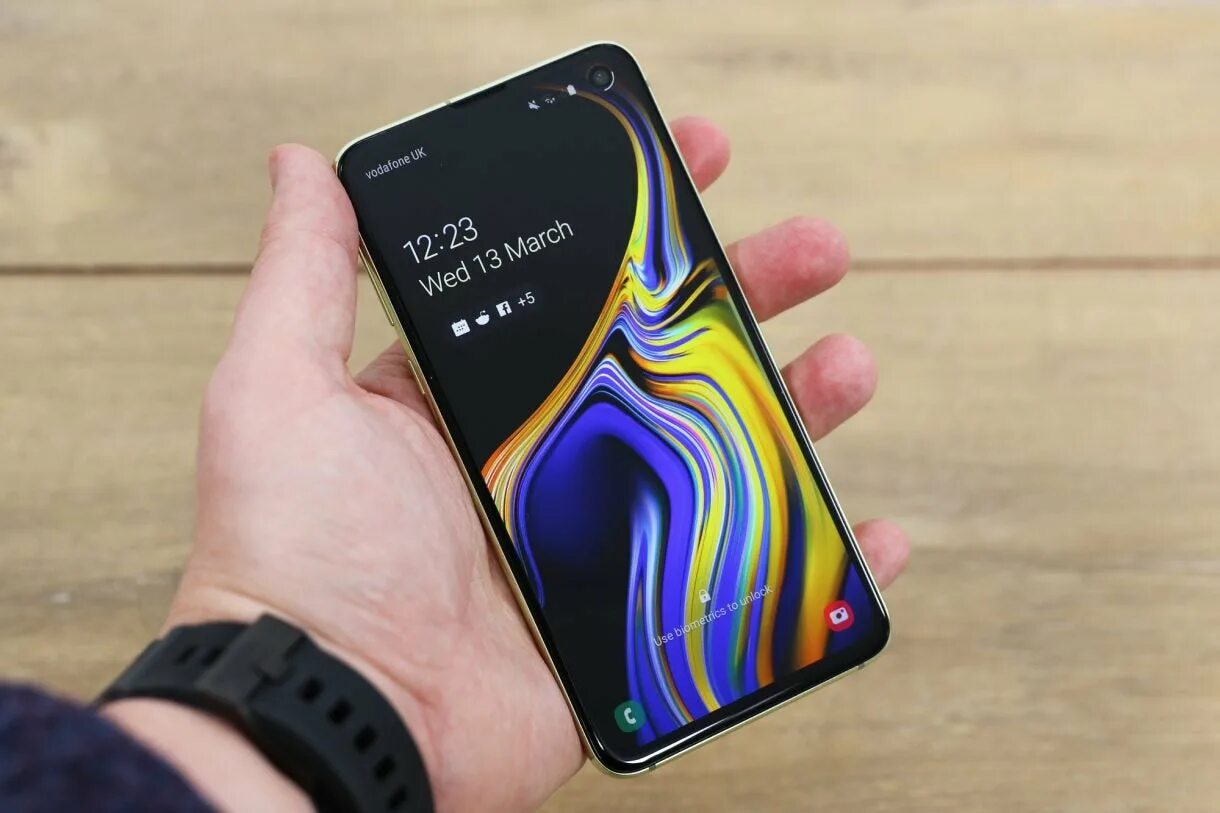 Модели смартфонов самсунг 2020. Samsung Galaxy s10. Samsung s10 Lite. Смартфон Samsung Galaxy s10 Lite. Samsung Galaxy s10 / s10 +.