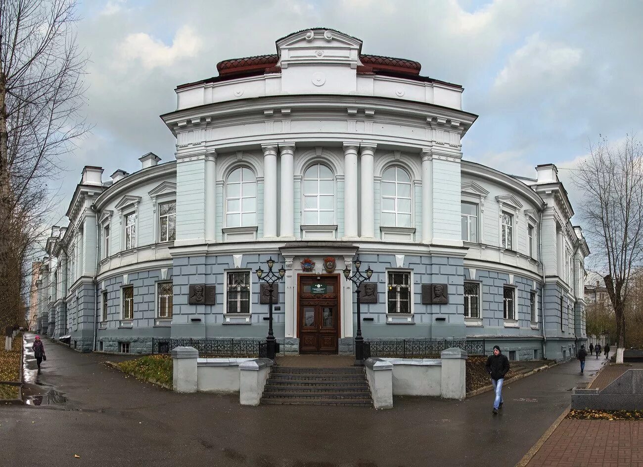 Томские университеты и институты