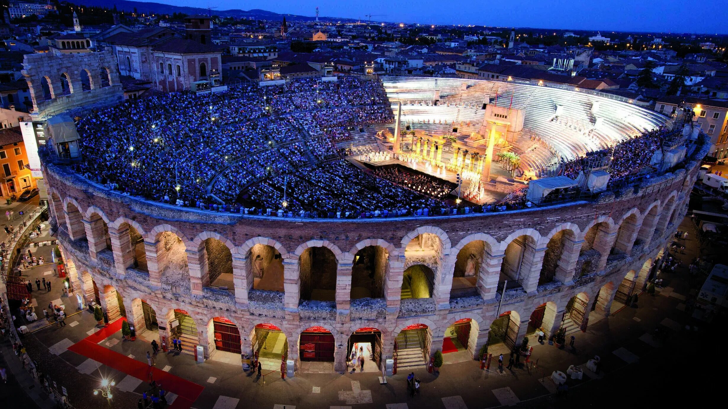 Арена ди. Амфитеатр в Вероне. Римский амфитеатр Arena di Verona оперный фестиваль.