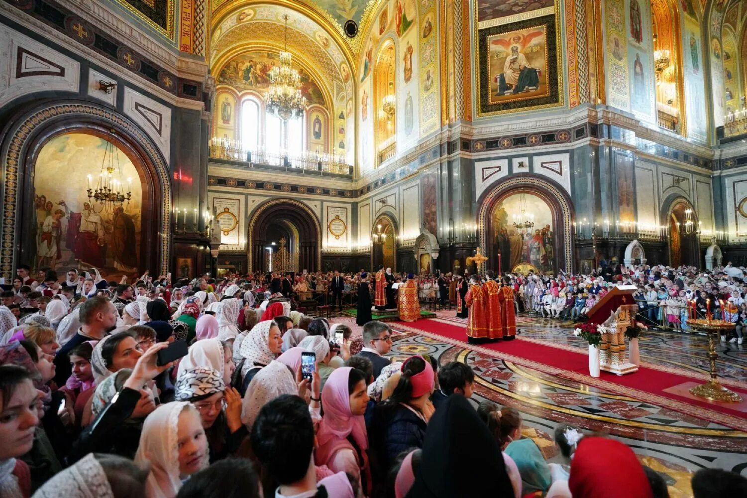 Литургия в храме христа спасителя. Служба в храме христа спасителя. Богослужение в 2020 в храме христа спасителя. Храм христа спасителя как попасть на богослужение. Храм христа спасителя как попасть на богослужение.