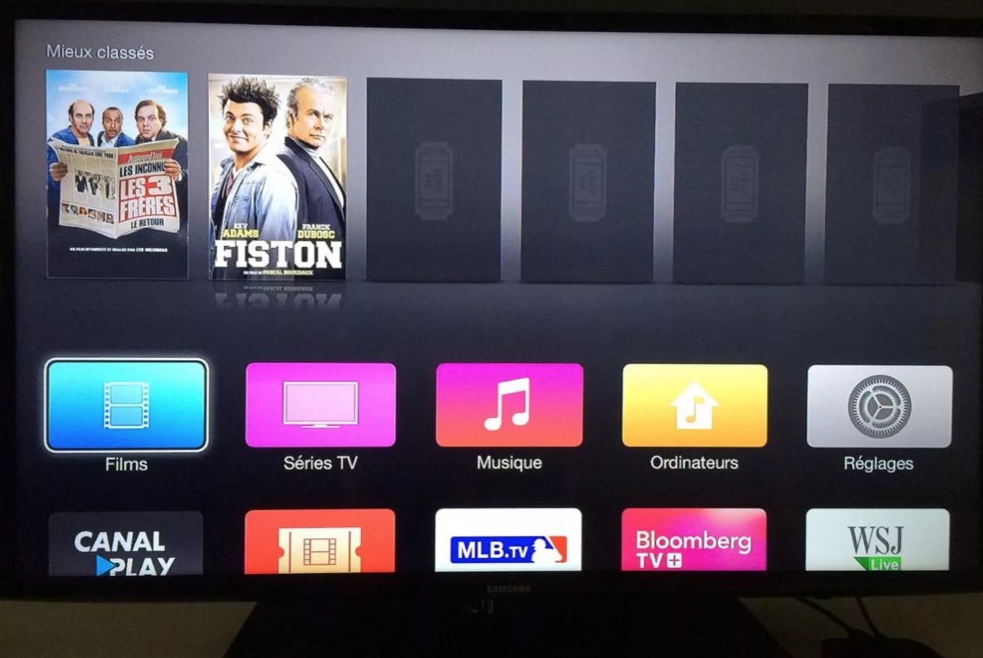 Тв каналы. Приложение атодо на телевизоре. Программы на телевизоре. Samsung apps tv smart hub приложения. Lg смарт тв smart world.