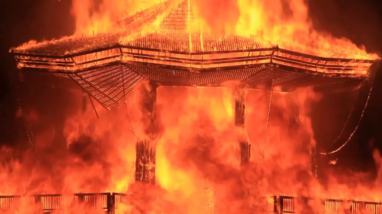 Огонь перформанс. Burned show. Валенсия фестиваль лас фальяс. Огненные смерчи в сша 2022. Огонь жонглер культ.