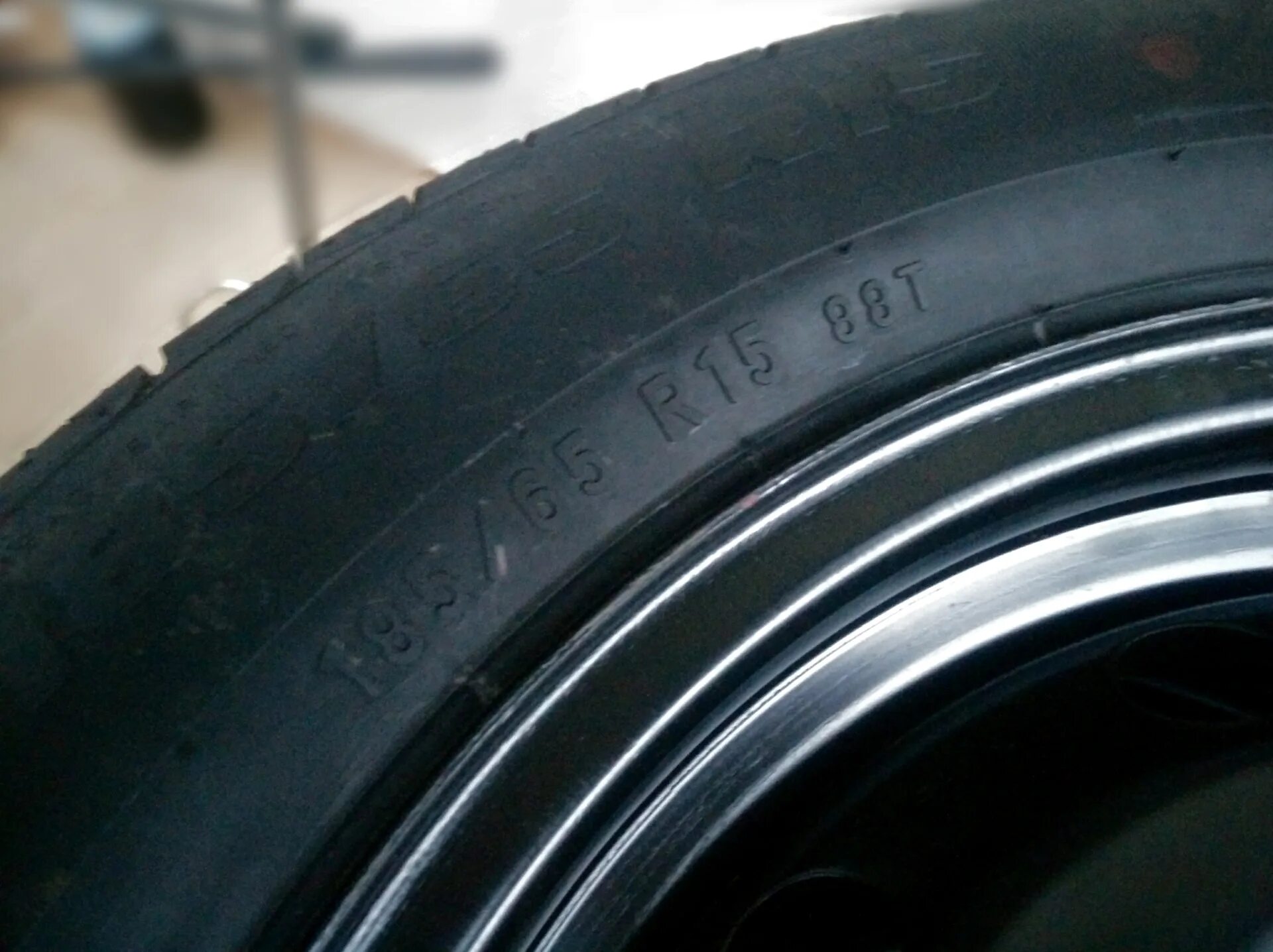 Логан рено летняя резина какая. R15 185 65 Onyx. Автошины Pirelli Formula Energy r15 185/65 88t (Рено-Логан). Шины на Рено Логан размер 15. Размер резины Рено Логан 1.