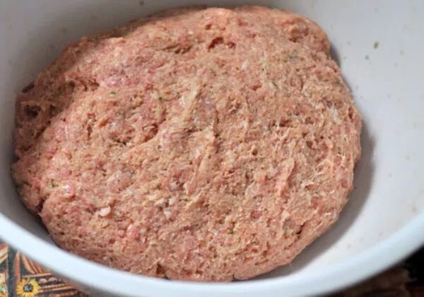 Вкусный фарш для котлет. Зразы. Котлеты из хлеба. Зразы мясные с яйцом. Котлета на хлебе.