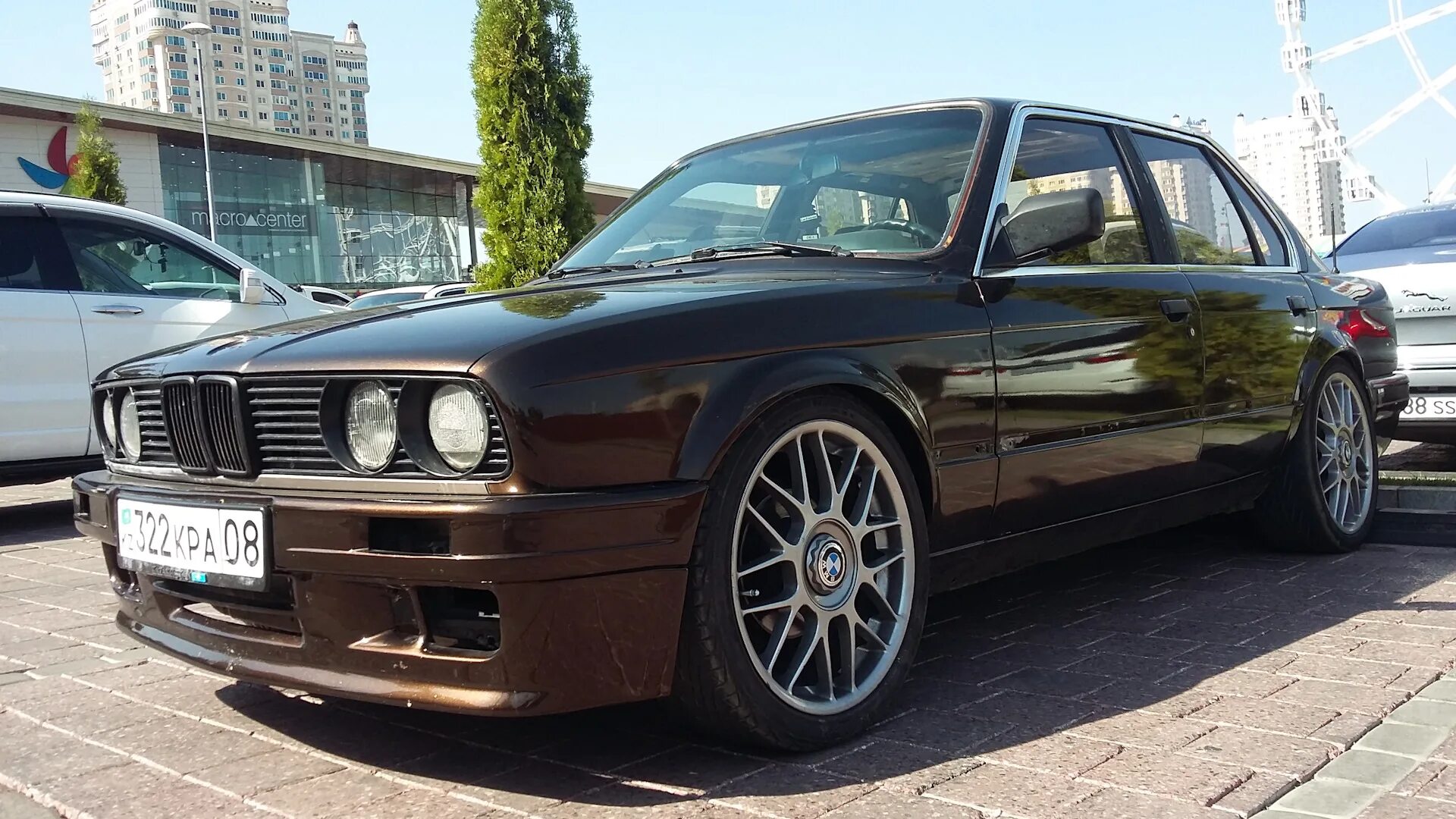 Brown b 2. BMW e34 Marakesh Brown. Маракеш Браун е34. BMW b09 Маракеш Браун. БМВ е34 Марракеш Браун.