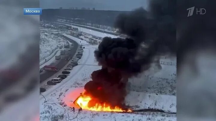 Пожар в Рассказовке. 1 Канал пожар в новой Москве. Пожар в Москве в Рассказовке. Сгорает дизель