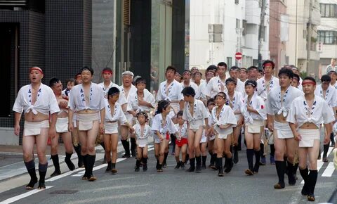 町 内 会 の 水 法 被 を 着 て 集 結"古 門 戸 町 二 区"  大 黒 流 