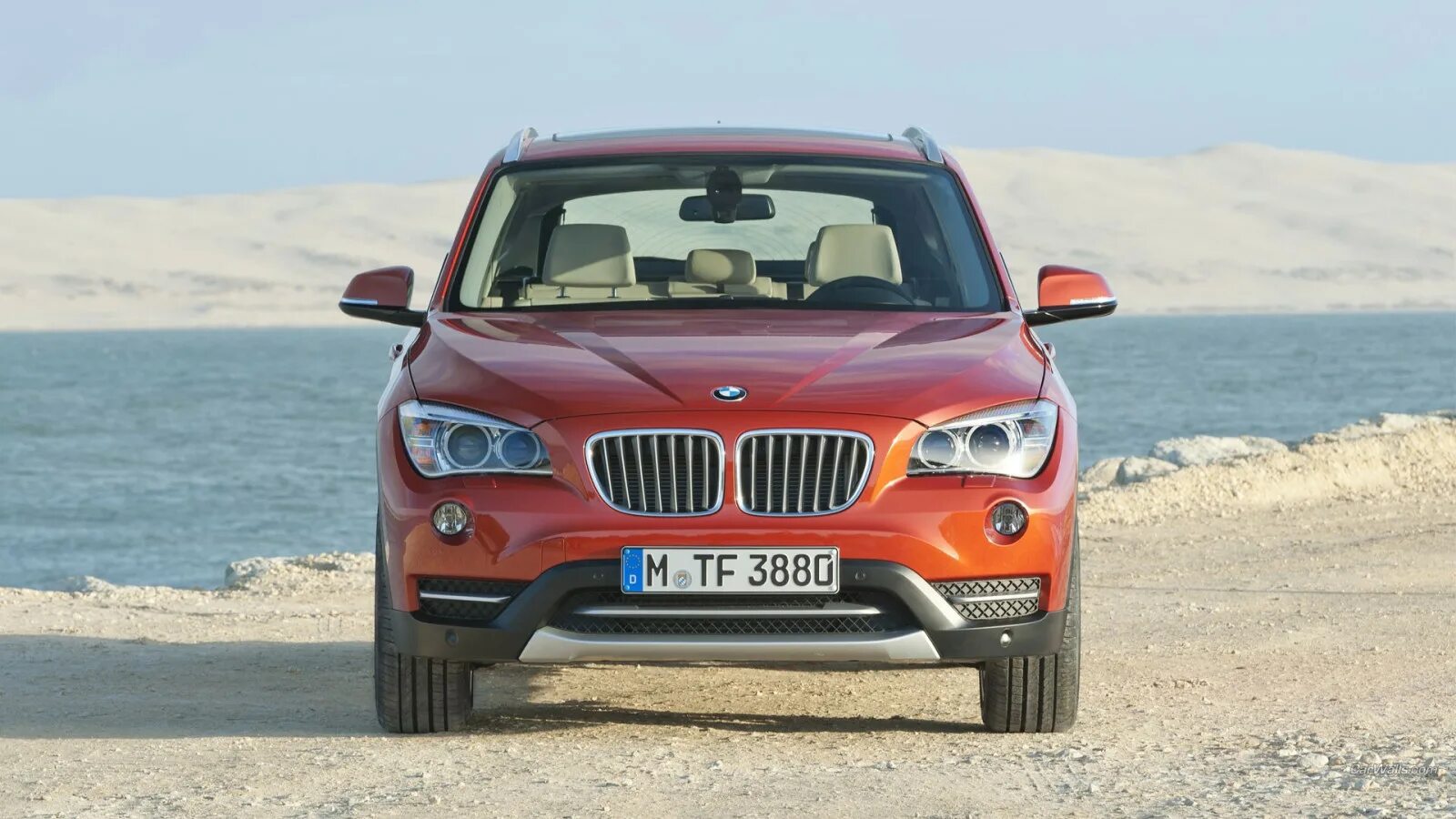 Х 1 автомобиль. BMW x3 e84. BMW x1 e84. BMW x1 e84 рестайл. BMW x1 2012.