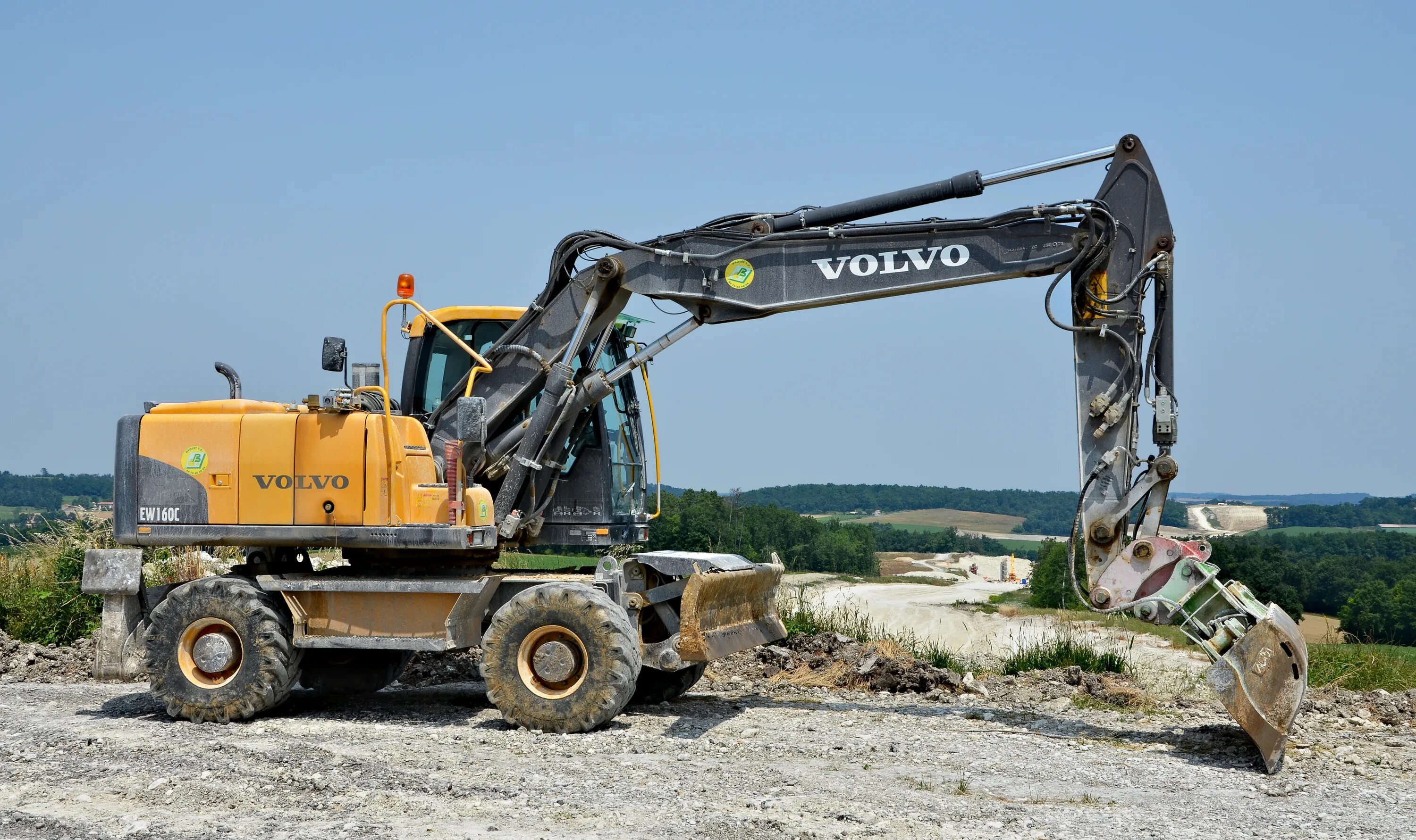 Колесный экскаватор Volvo ew160. Экскаватор Вольво 160 EW колесный. Вольво 160 экскаватор колесный. Вольво экскаватор колесный EW 160 B. Колесный экскаватор вольво