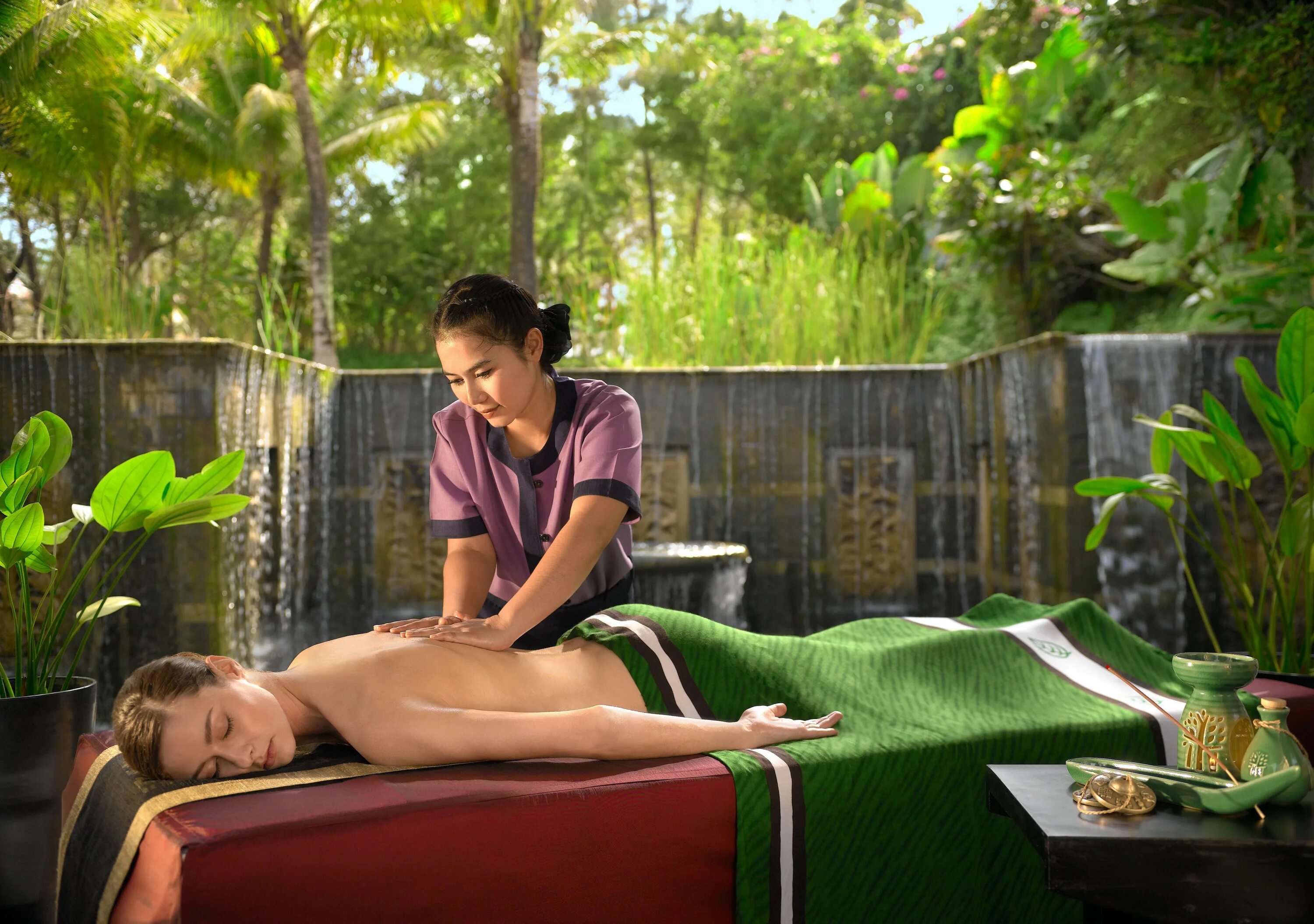 Массаж в тайланде. Banyan Tree Phuket Spa Sanctuary. Тайский массаж. Экзотический массаж. Вьетнамский массаж.