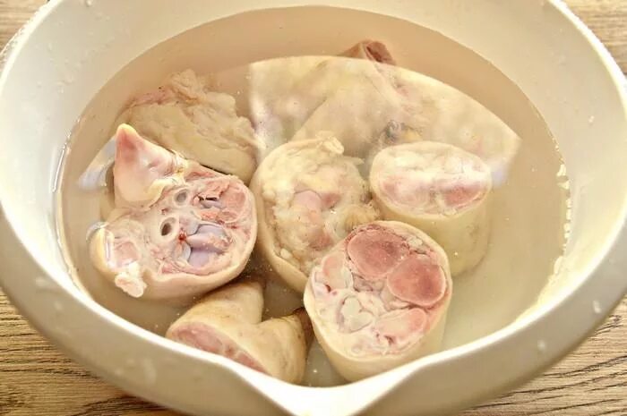 хаш из свиных ножек. хаш из свиной рульки. мясной бульон хаш. хаш из рульки. хаш из свиной рульки.