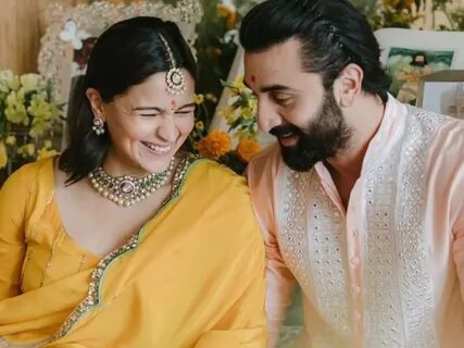 Gynaecologist Gets Schooled For Questioning The Birth Of Ranbir Kapoor-Alia...