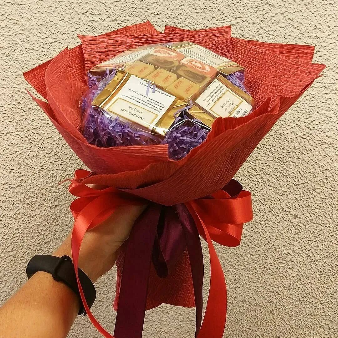 чайно-конфетный букет. как сделать букет из чая. букет из чая и конфет. букет из пакетиков чая. конфетно чайный букет.