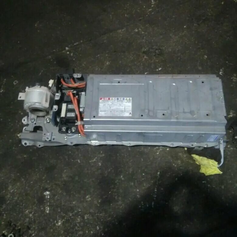 Приус 30 кузов батарея. Приус 30 кузов батарея. Высоковольтная батарея на toyota prius 30. Приус 30 кузов батарея. Элемент ввб приус 20.