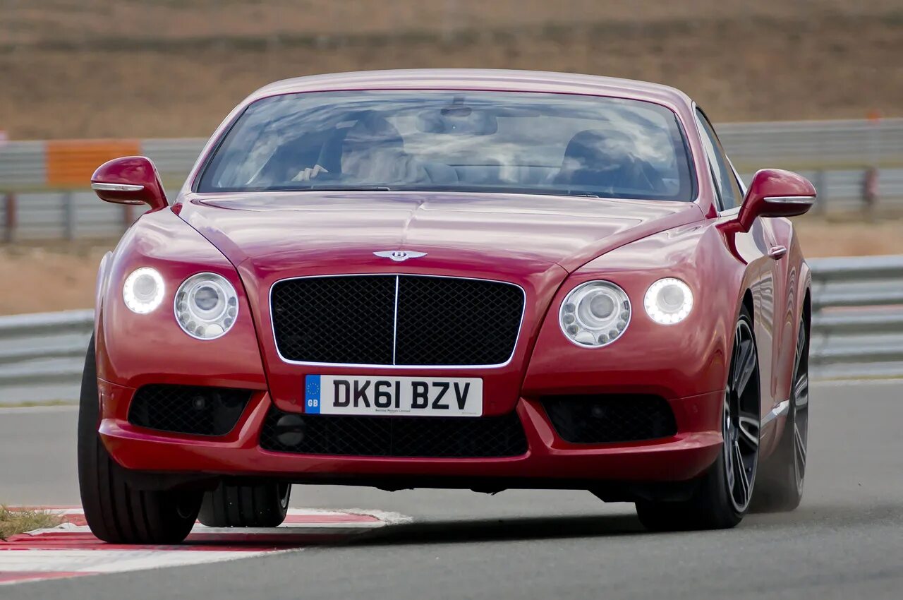 Bentley Continental 2013. Бентли 2013. Бентли Континенталь gt 2013 года. Бентли Континенталь 2013 красный. How much car