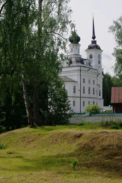 Город бережки. Щелыково Никольская Церковь. Щелыково усадьба Николо Бережки. Щелыково Николо-Бережки храм внутри.