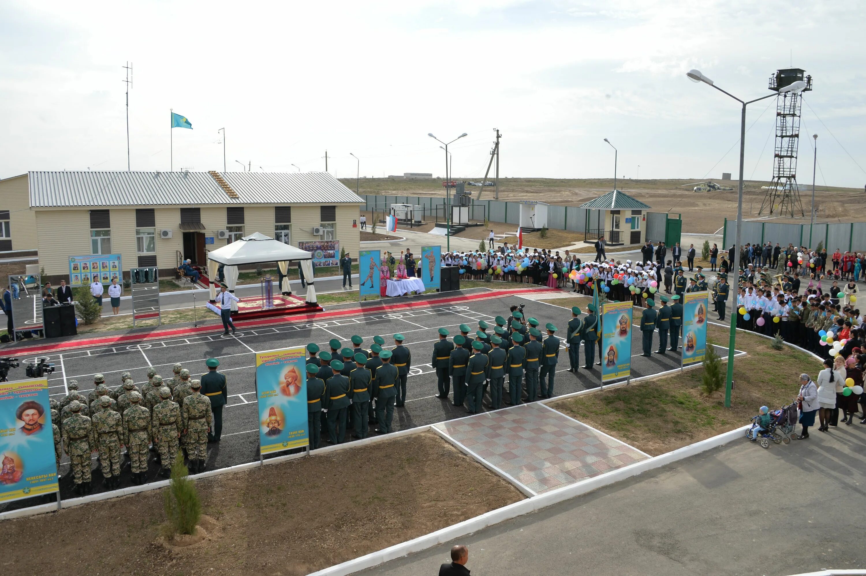 Семей военный часть. Застава Майкапчагай Пограничная. Военный городок пограничной заставы. Пограничная застава Казахстана. Пограничная застава Монды.