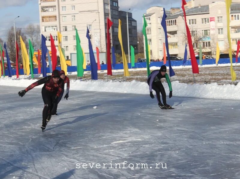 Покататься в Вологде. Великий Новгород ледовые дорожки для катания в центре. Ледяные дорожки в Руси.