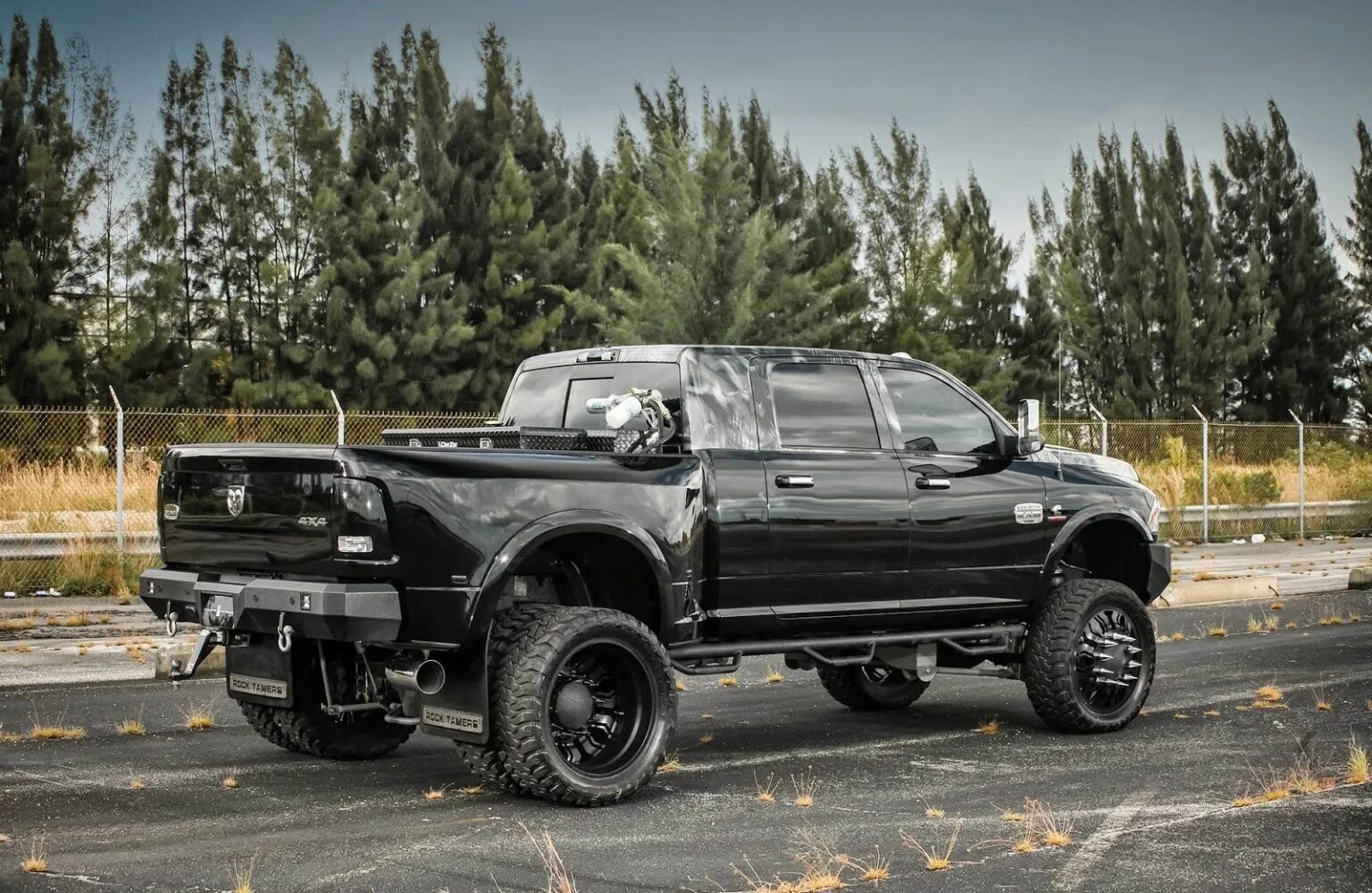 Dodge Ram 3500 Black. Dodge Ram 3500 чёрный. Dodge Ram 3500 Tuning. Dodge Ram Pickup 3500.