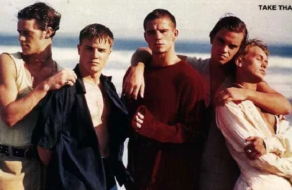 Робби уильямс в take that фото. Take that логотип. Джейсон оранж take that. Take that логотип. Take that концерт.