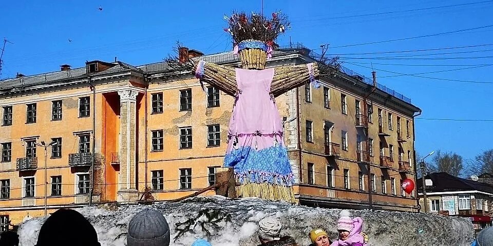 Зима рубцовск рубцовский 37. Проводы зимы рубцовск. Яркая ярмарка новосибирск. Масленица на площади. Проводы зимы рубцовск.