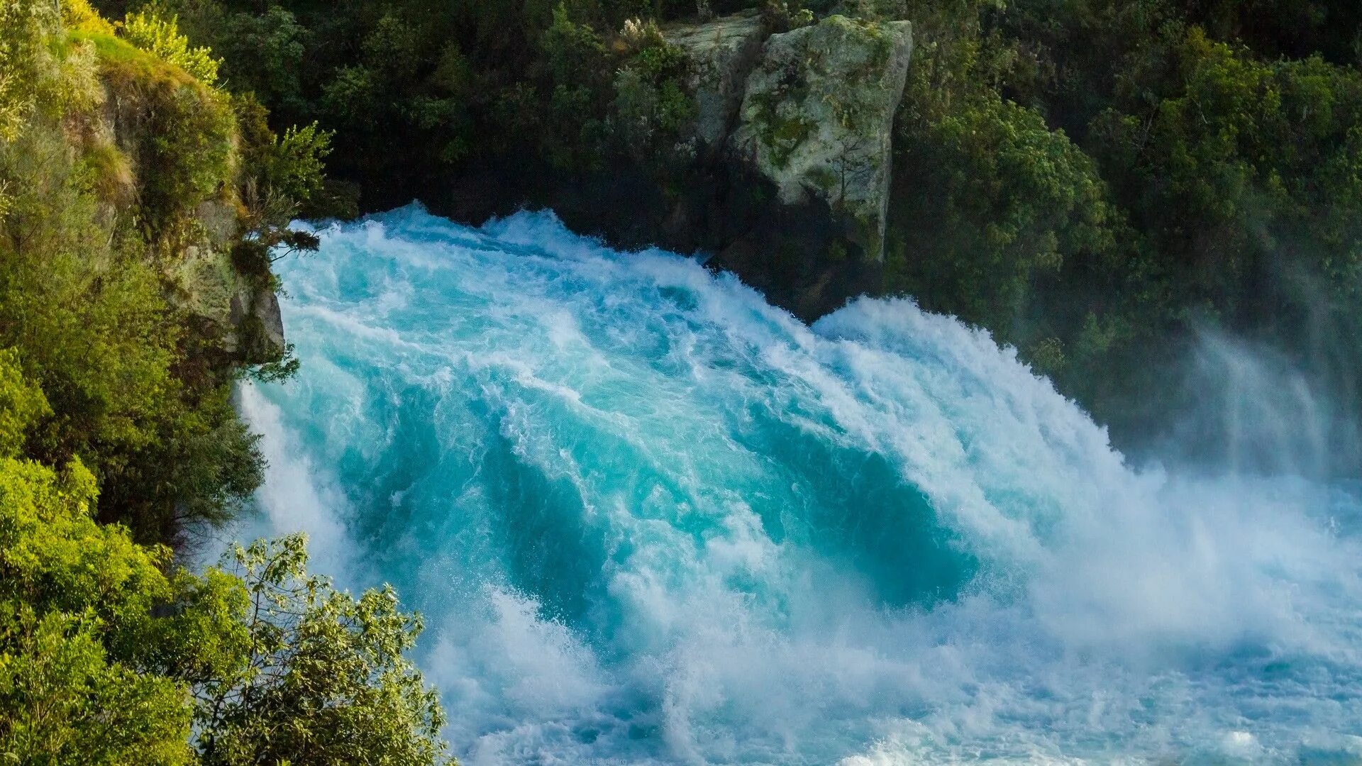 Huka Falls новая Зеландия. Водопад Хука Австралия. Водопады Хьюка новая Зеландия. Уаикато (река).