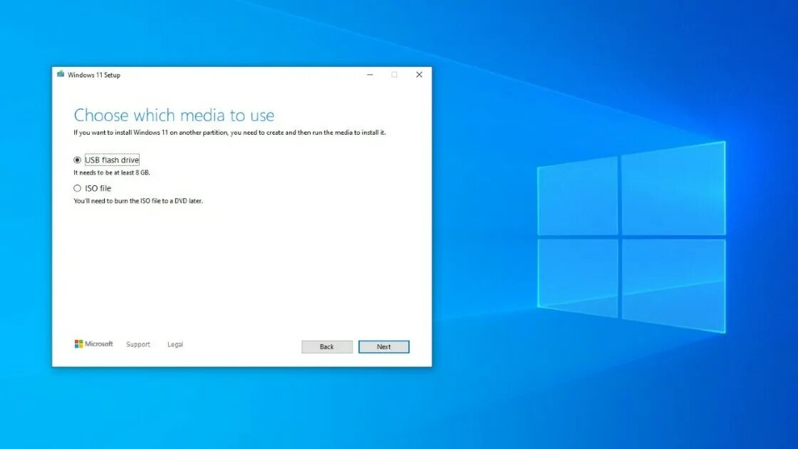 Windows 11 media creation. Обновление windows 10. окно виндовс. media creation tool windows 11. iso файл windows 10.