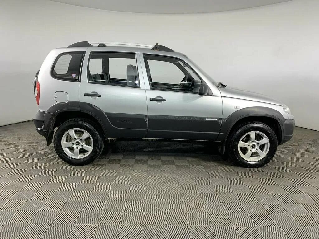 цена авто нивы легенда в автосалоне авс авто. Lada niva legend 3 дв. нива трехдверка ваз 2121. сколько стоят нивы 2011 года. сколько стоят нивы 2011 года.