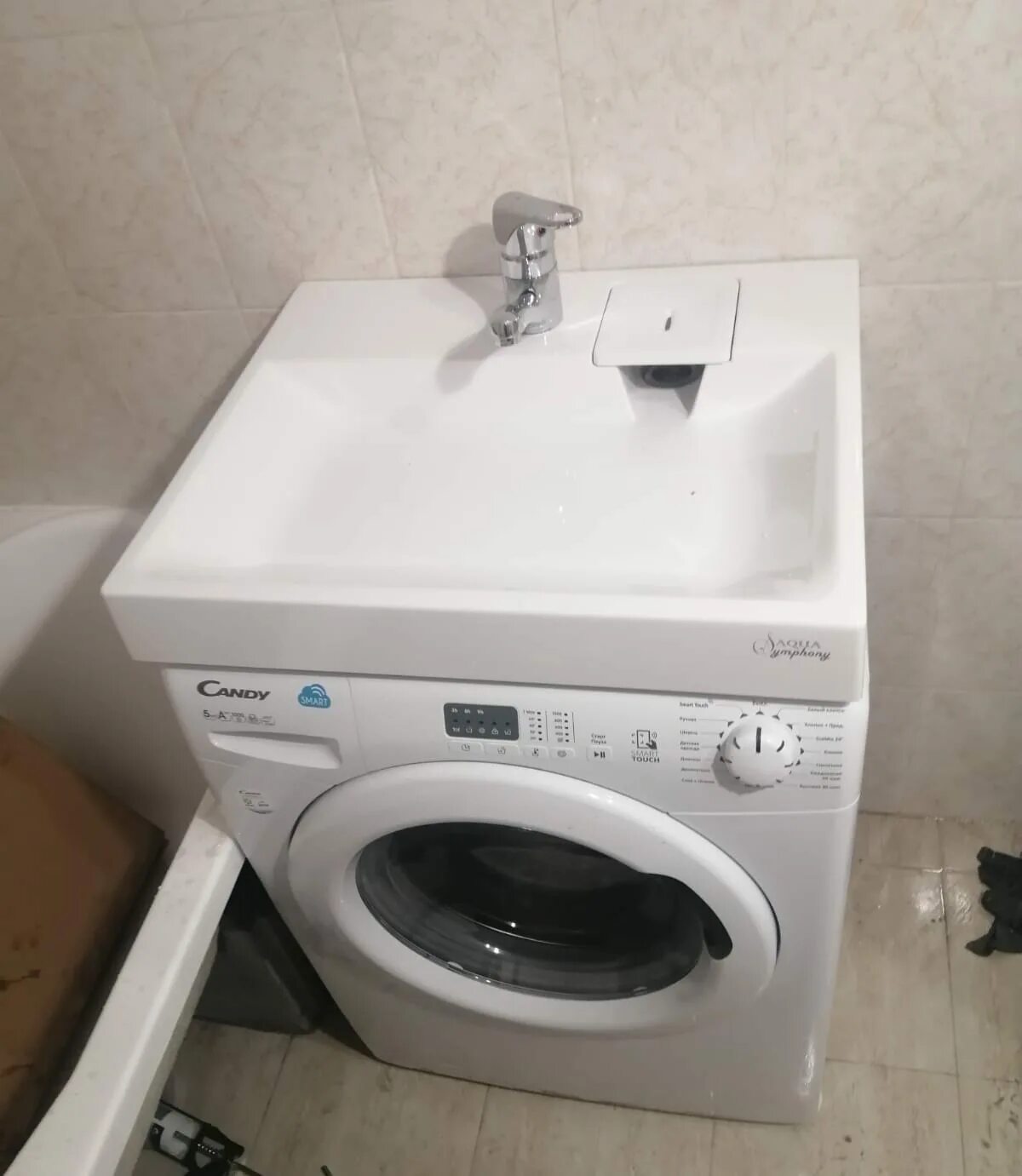 Candy aquamatic 2d1040-07. Стиральная машинка канди с раковиной комплект. Раковина над канди. Комплект: стиральная машина под раковину candy cs34 105 1d1/2-07 с раковиной lea 55. Candy aquamatic 114 d2-07.