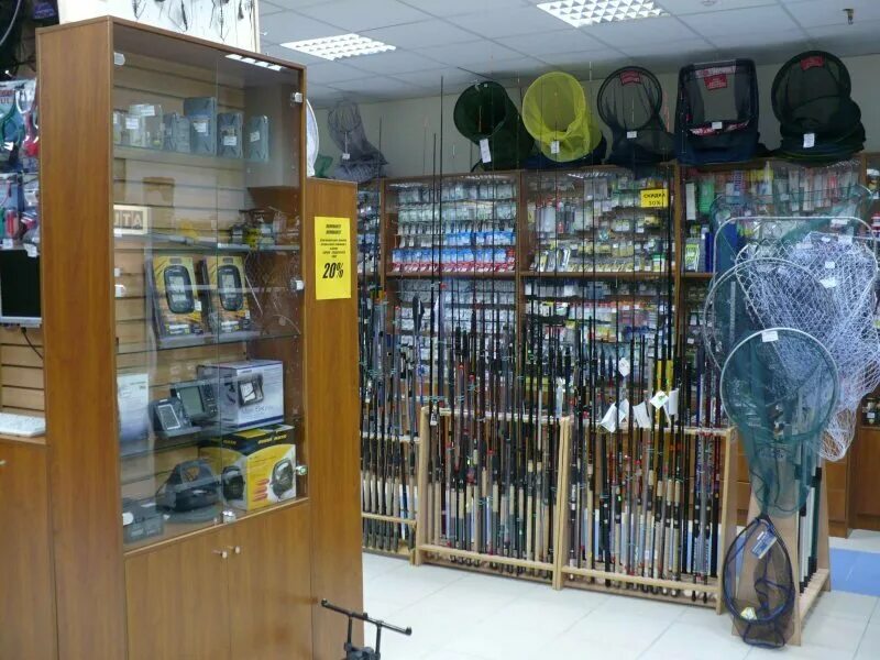 рыболовный рай уфа. магазин для рыбака омск. рыболовный магазин в баку. рыбацкий магазин. продавец в рыболовный магазин.