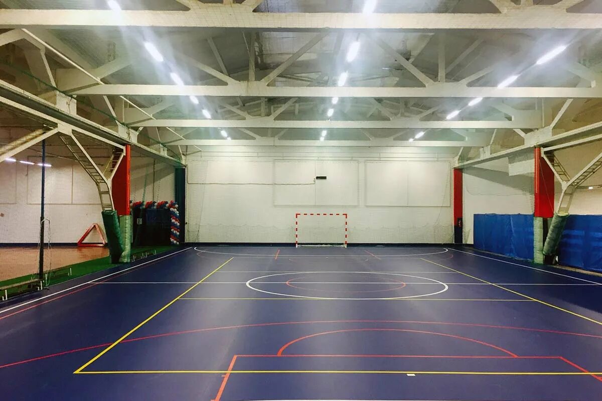 академия тенниса александра островского тулацетральный корт. теннисный корт внутри ангара. манеж металлург электрозаводская. баскетбольный манеж.