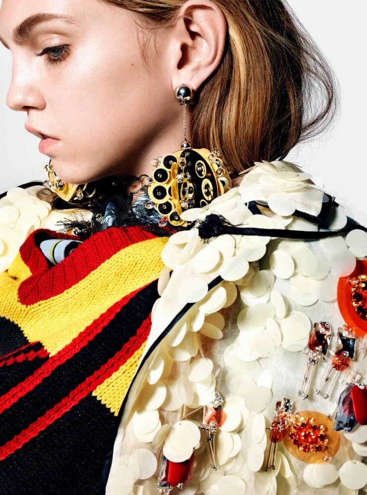 Молли бэйр рост. Молли бэйр. Модель молли бейр. Новое лицо шанель молли. Молли бэйр.