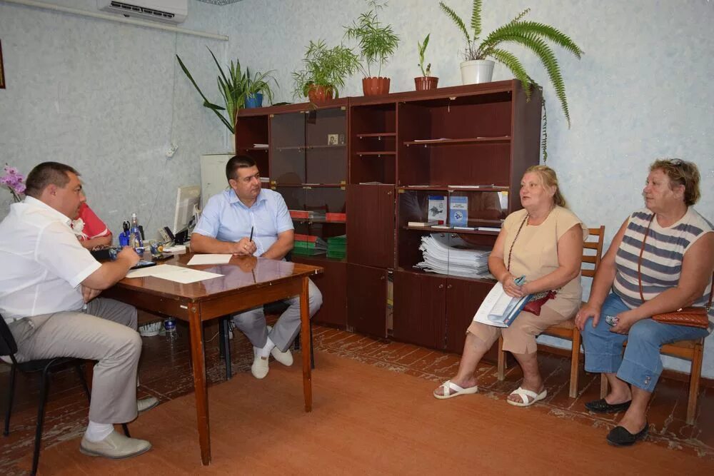 Погода ботаническое раздольненский р н. Крымский село ягодное. Яргара ул. Раздольненский сельский совет здание. Село ботаническое.