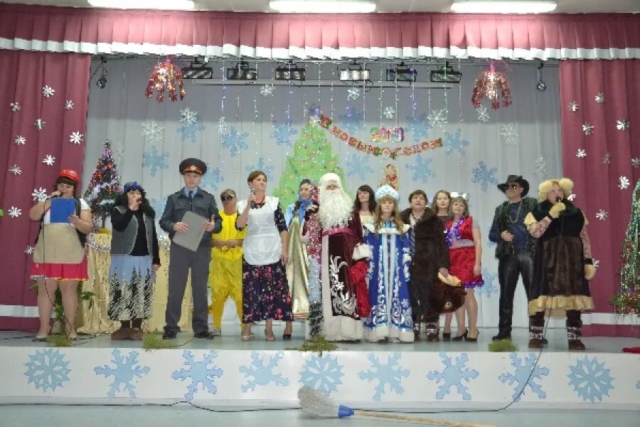 новогодние приключения нюры буфетчицы. нюра буфетчица или новогодние приключения колобка. буфетчица нюра новогоднее представление. буфетчица нюра новогоднее представление. буфетчица нюра новогоднее представление.