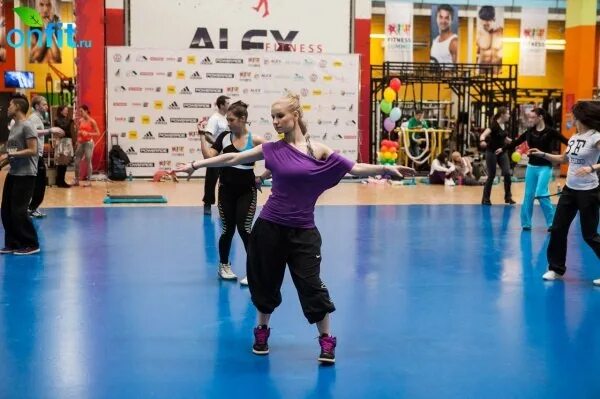 Фитнес коломенская москва. Алекс фитнес Коломенское тренера. Алекс фитнес Коломенское. Сергей Селиванов - Алекс фитнес Коломенское. Фитнес тренер Алекс фитнес на Коломенской.