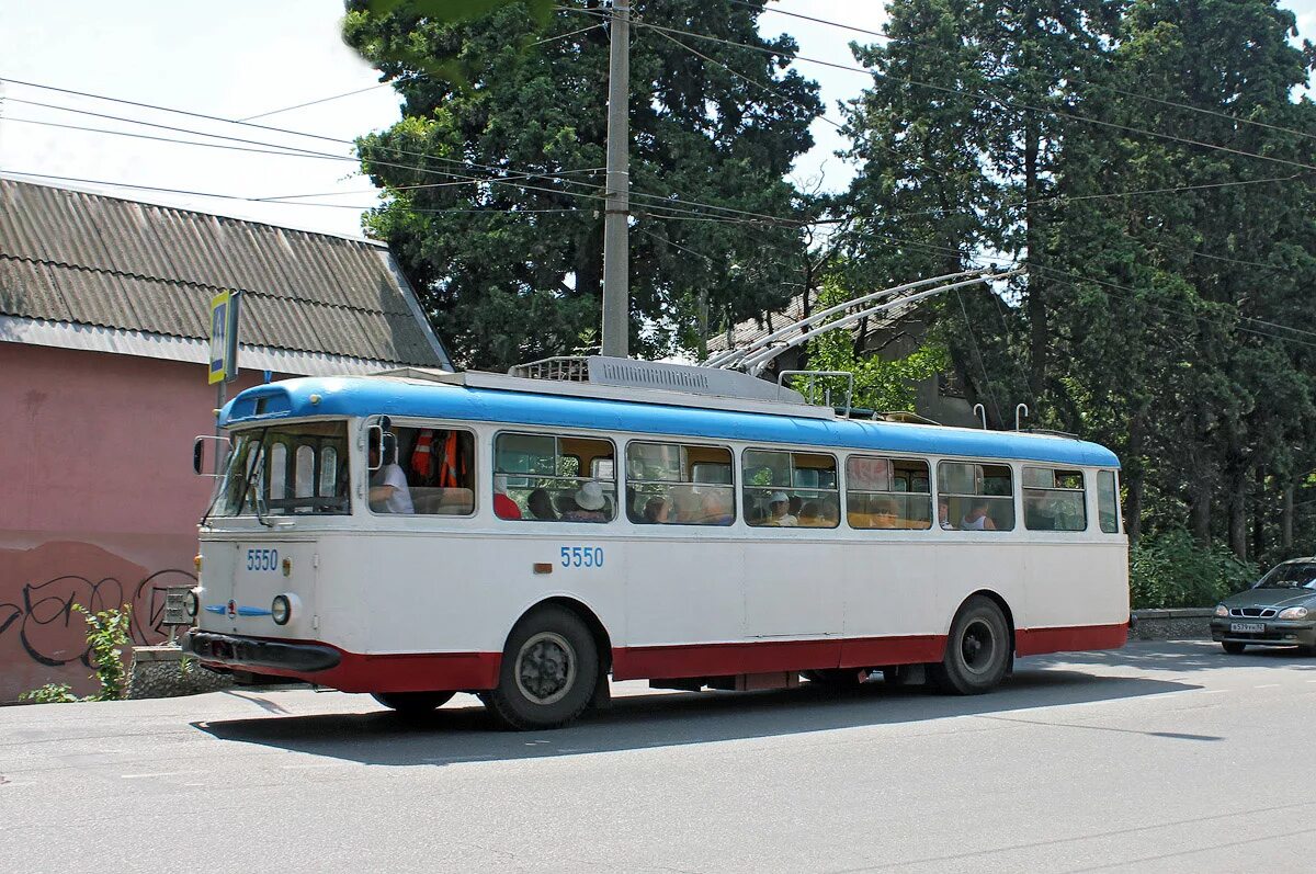 Троллейбус шкода. Skoda 9tr. Троллейбус Шкода 9тр. Škoda 9tr Ялта. Škoda 9tr модель.