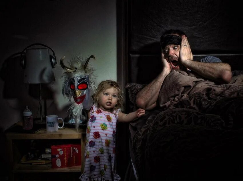 страшный отец. страшный отец. страшный отец. несчастные семьи. дети у костра.